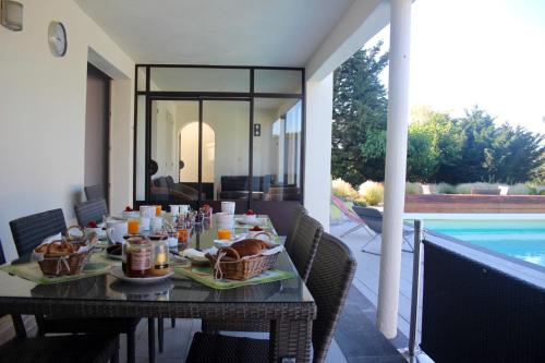 Isa&ric : Bed and Breakfast near Cavaillon