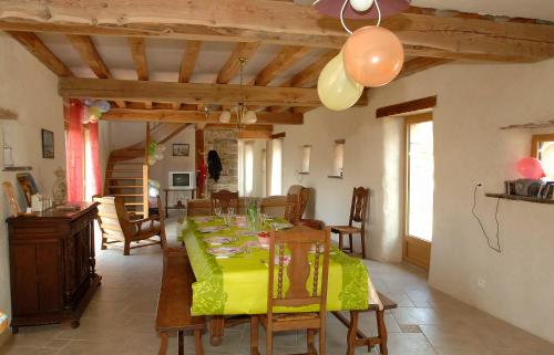 Le Gîte de Sainte Anne : Guest accommodation near Loguivy-Plougras