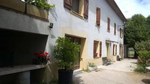 Bastide Ecurie Massilia : Bed and Breakfast near Roquevaire