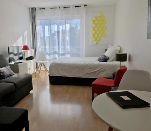 Appartement Lenoir : Bed and Breakfast near Paris 11e Arrondissement