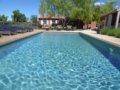 Les Terrasses de Valensole : Bed and Breakfast near Valensole