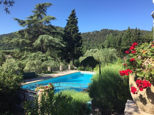 Residence Lou Naouc : Guest accommodation near Cabris
