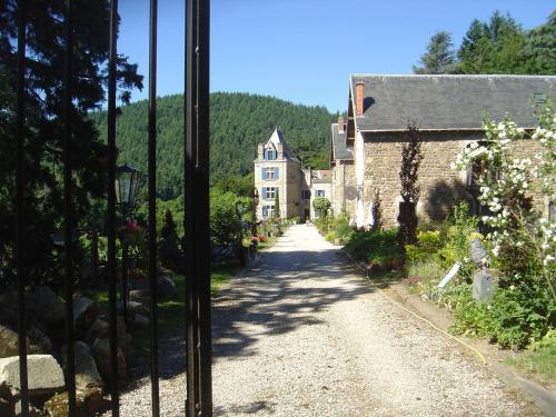 Appartement Chateau en Ardeche Annexe 3 : Guest accommodation near Saint-Julien-Labrousse