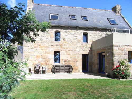 Holiday home Mez an Ney : Guest accommodation near Lannion