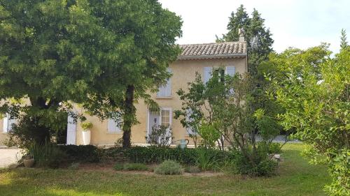 Mas des Mûriers : Guest accommodation near Saumane-de-Vaucluse
