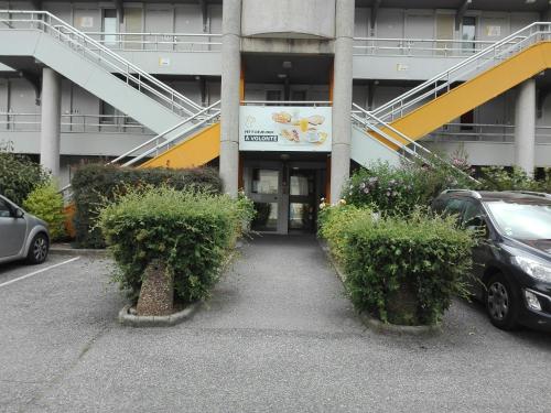 Premiere Classe Grenoble Sud - Gieres Universite : Hotel near Crolles