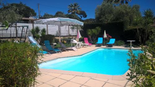 Parfums d'Azur : Bed and Breakfast near Mougins