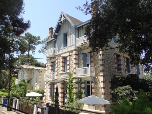 Villa Frivole : Bed and Breakfast near Saint-Palais-sur-Mer