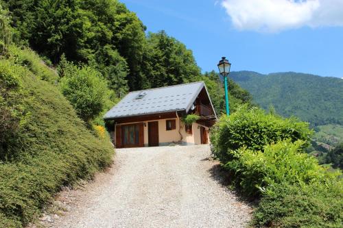 Chalet les Alpagas : Guest accommodation near Tours-en-Savoie