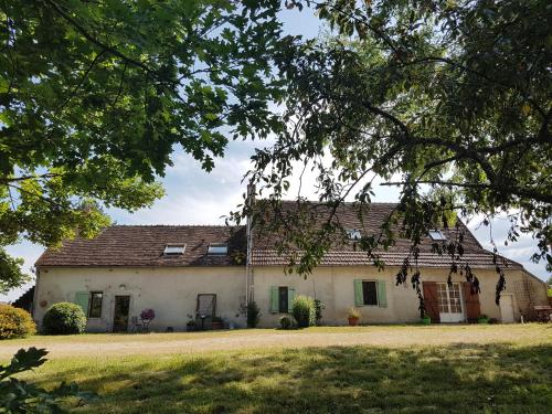 le Matou Roux : Bed and Breakfast near Meillant