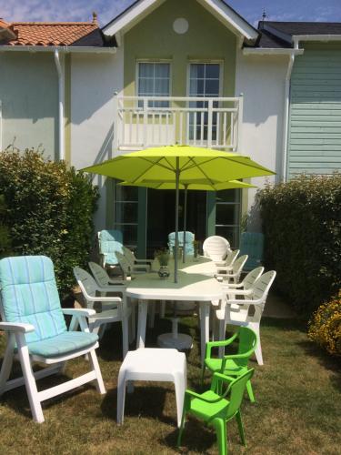 3 bedrooms Holiday Home Golf Resort Port-Bourgenay : Guest accommodation near Grosbreuil