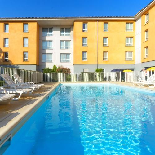 Appart'Hotel Cerise Carcassonne Nord : Guest accommodation near Villegailhenc