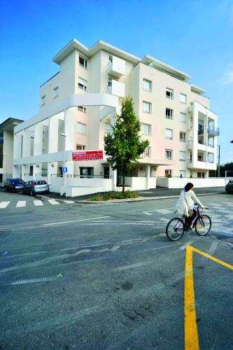 Appart’City Thonon les Bains : Guest accommodation near Cervens