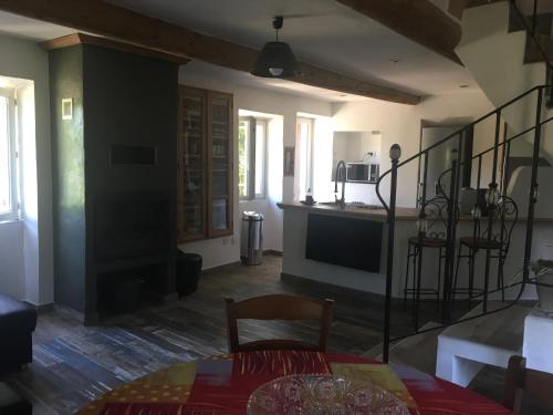 Le Mas Sylva : Guest accommodation near Saint-Martin-de-Boubaux