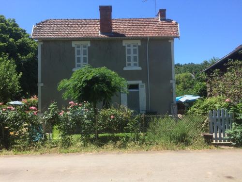 Les Rosiers Gites : Guest accommodation near Plazac