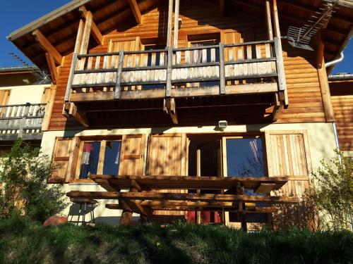 Chalet La Rua : Guest accommodation near Mont-Dauphin
