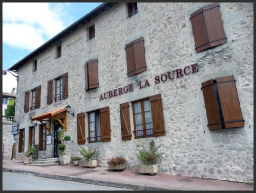 Auberge la Source - Logis Hôtels : Hotel near Nantiat