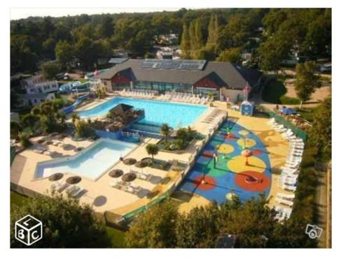 Holiday Home Land Rosted - Domaine de Kerlann : Guest accommodation near Melgven