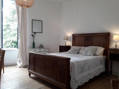 Maison Rives : Bed and Breakfast near Cenne-Monestiés