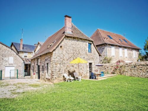 Holiday Home Maud - 01 : Guest accommodation near Saint-Vitte-sur-Briance