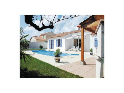 Holiday home Saint Jean de Monts 45 with Outdoor Swimmingpool : Guest accommodation near Le Perrier