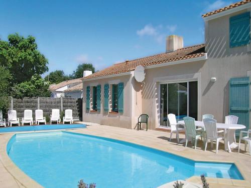 Holiday home St. Jean de Monts EF-866 : Guest accommodation near Sallertaine