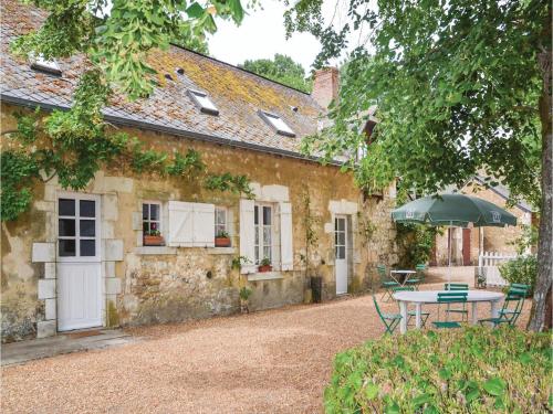 Holiday home Luche Pringe O-925 : Guest accommodation near Le Lude