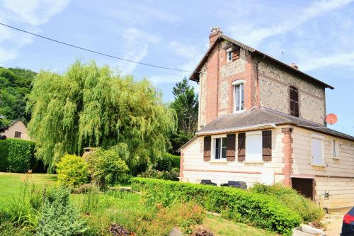 Luckey Homes - Route de la Vallée d'Ingres : Guest accommodation near Foulbec