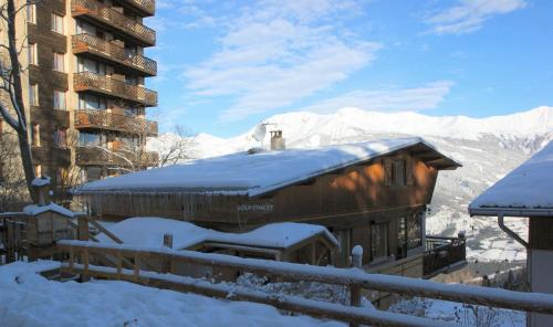 Loup chalet : Bed and Breakfast near Les Thuiles