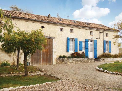 Holiday Home Plaisance with a Fireplace 04 : Guest accommodation near Castillonnès
