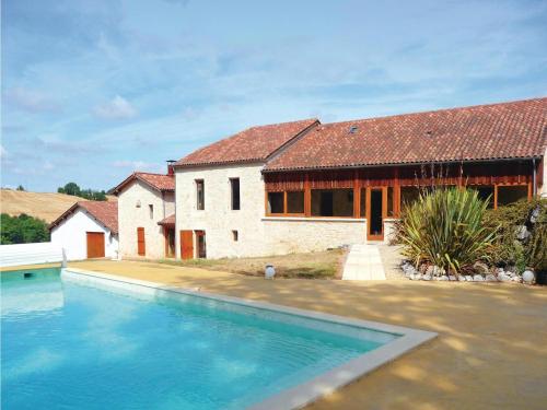 Holiday Home Monpezat D'Agenais with a Fireplace 07 : Guest accommodation near Granges-sur-Lot