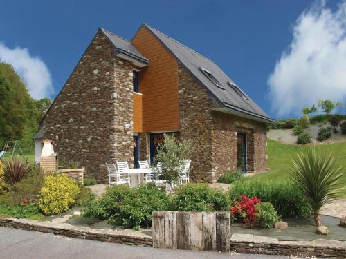 Holiday home St Martin des Pres 50 : Guest accommodation near Le Fœil