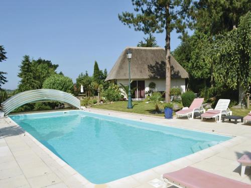 Holiday home Scaer : Guest accommodation near Le Trévoux