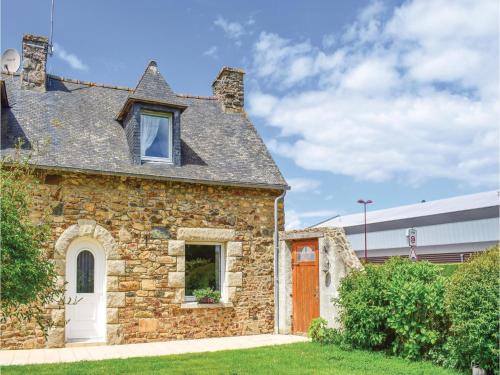 One-Bedroom Holiday Home in Goudelin : Guest accommodation near Tressignaux