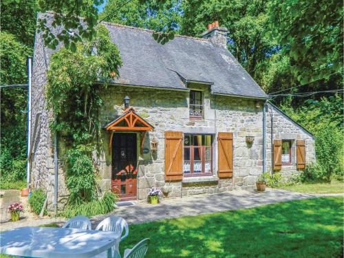 Holiday Home Moulin De Niziau : Guest accommodation near Bubry