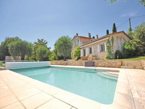 Holiday Home Avenue 01 : Guest accommodation near Grasse