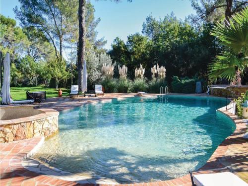 Holiday home Draguignan 23 : Guest accommodation near Figanières