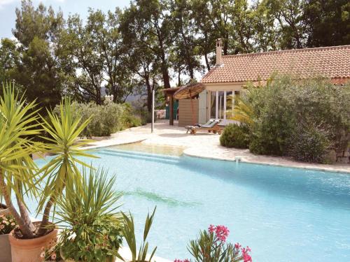 Holiday Home La Lezardiere : Guest accommodation near Châteaudouble