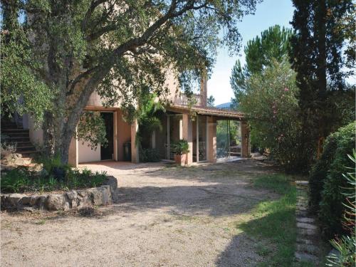 One-Bedroom Holiday Home in Le Muy : Guest accommodation near Le Muy