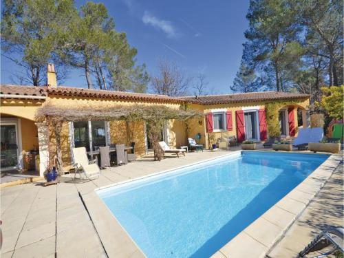 Three-Bedroom Holiday Home in Fayence : Guest accommodation near Saint-Paul-en-Forêt