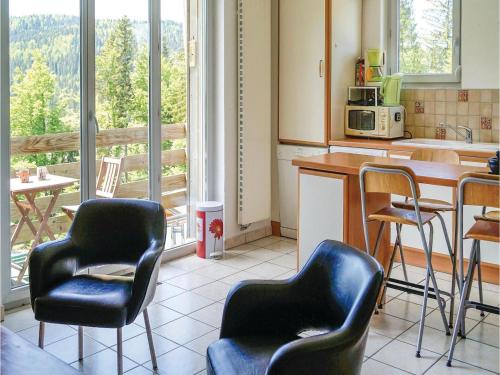 One-Bedroom Apartment in Premanon : Apartment near Divonne-les-Bains