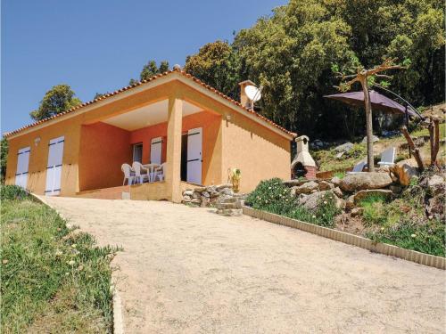 Three-Bedroom Holiday Home in Casalabriva : Guest accommodation near Urbalacone