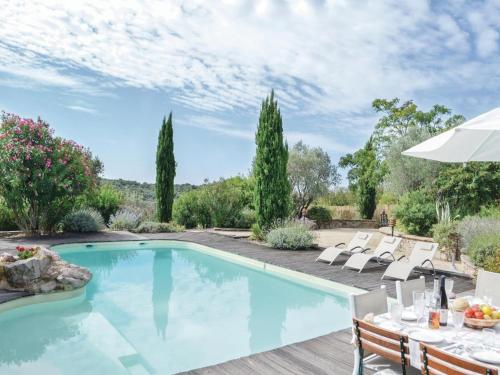Holiday home Gabian 95 with Outdoor Swimmingpool : Guest accommodation near Fontès