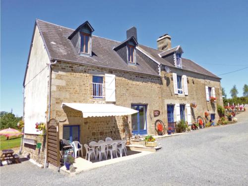 Holiday Home Le Grande Chene : Guest accommodation near Saint-Pierre-Tarentaine