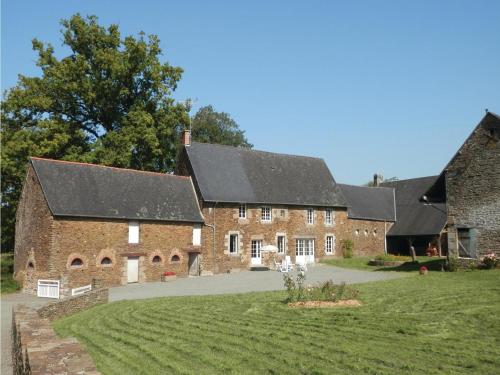 Holiday home Argouges 43 with Game Room : Guest accommodation near Vieux-Vy-sur-Couesnon