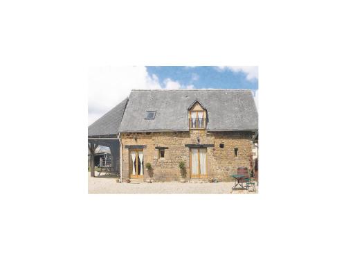 Holiday Home Petite Grange : Guest accommodation near Saint-Loup-du-Gast