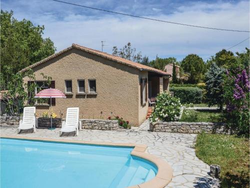 Holiday Home Avenue des Plantiers - 01 : Guest accommodation near Montjustin