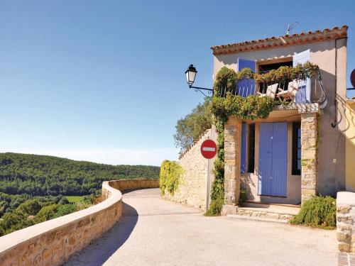 Holiday home Place du Lavoir I-874 : Guest accommodation near Lançon-Provence