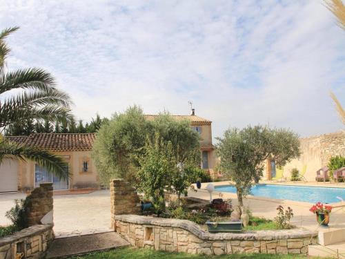 Holiday Home Lancon de Provence 03 : Guest accommodation near Miramas