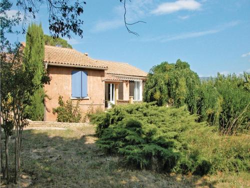 Holiday home Rue Piegonnaise : Guest accommodation near Les Pilles